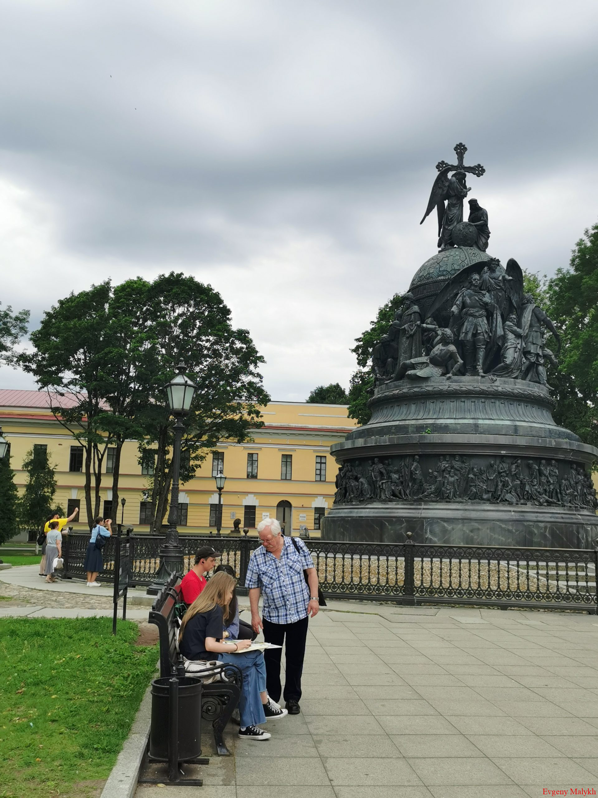 Пленэр на факультете архитектуры Сакнт-Петербургской академии художеств им. И. Репина. Преподаватель Е.В.Малых